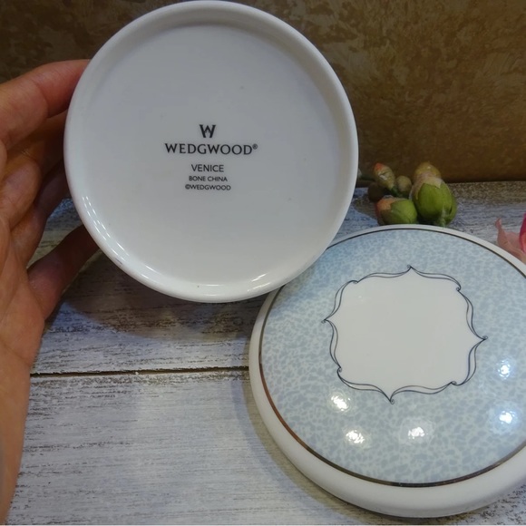Wedgwood Trinket Box - Picture 3 of 3